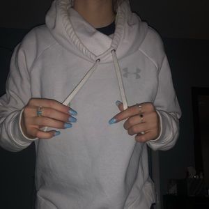 White Under Armour Sweatshirt